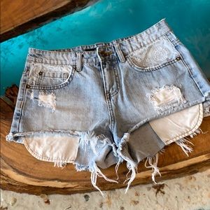 🎉🎉HOST PICK🎉🎉Billabong Surf Brand Denim Shorts🔥🔥🔥